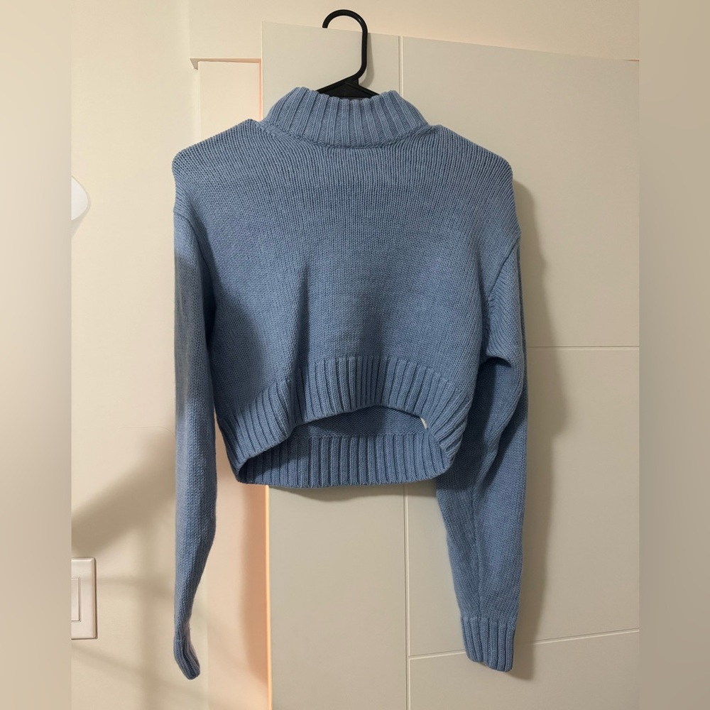 Aritzia harper sweater in light blue size xxs